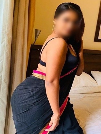 escorts in Pune Priya
